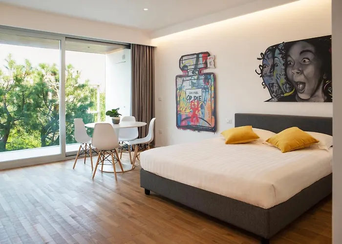 Marina Gardens Boutique&Suites